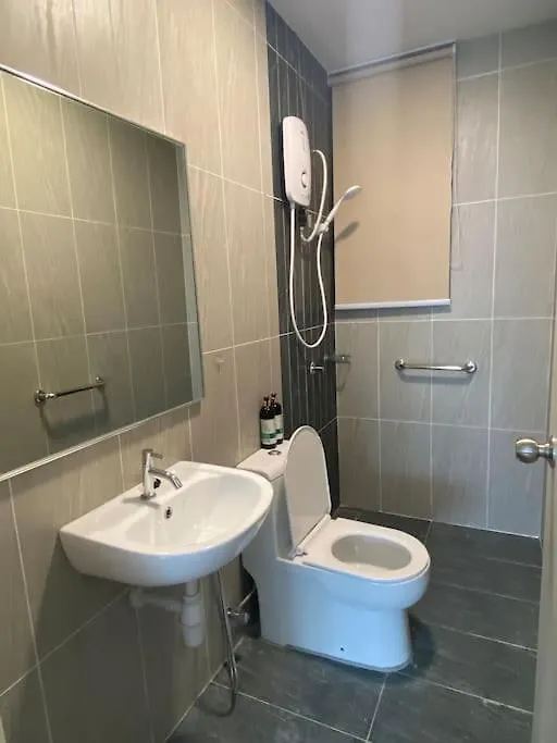 Rumah Hinggap 1 Balcony And 2-Bedroom Facing Gorgeous Klcc View Kuala Lumpur